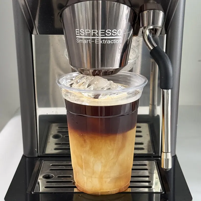 你的塑膠杯品質好嗎?咖啡館老闆可以做這 3 個簡單的測試
